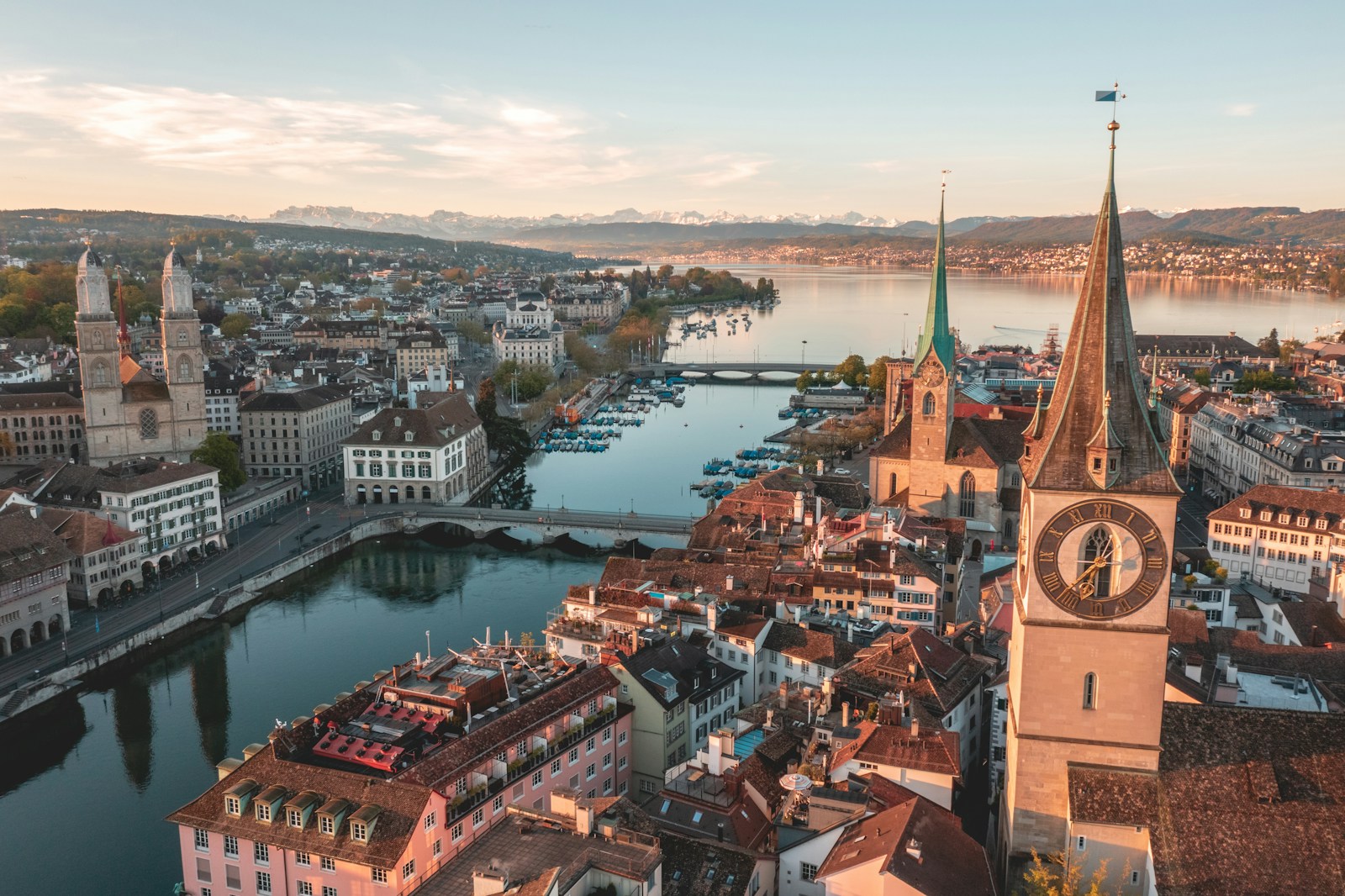 Tourisme en Suisse : explorer les 10 destinations phares en Suisse pour des escapades inoubliables